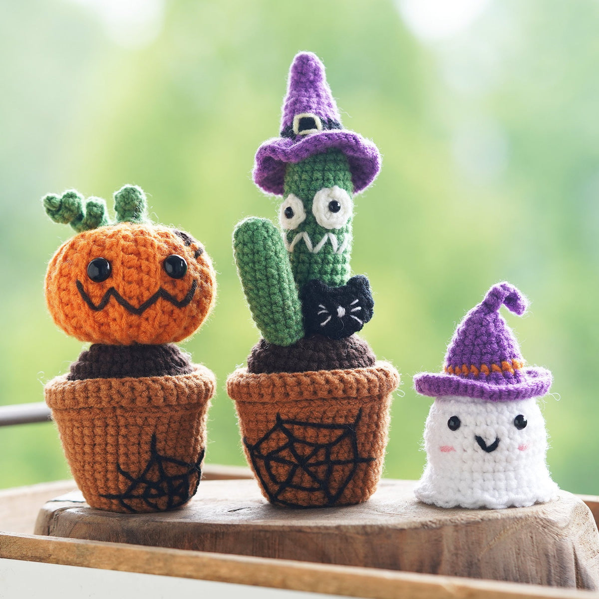 Halloween Plants with Ghost Amigurumi DIY Crochet Kit Wizardi F07N8-M226-0