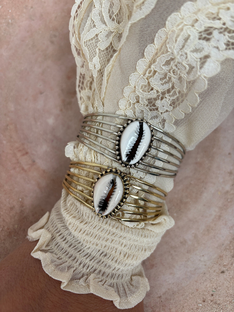 TOUT Nena Cowrie Shell Bracelet