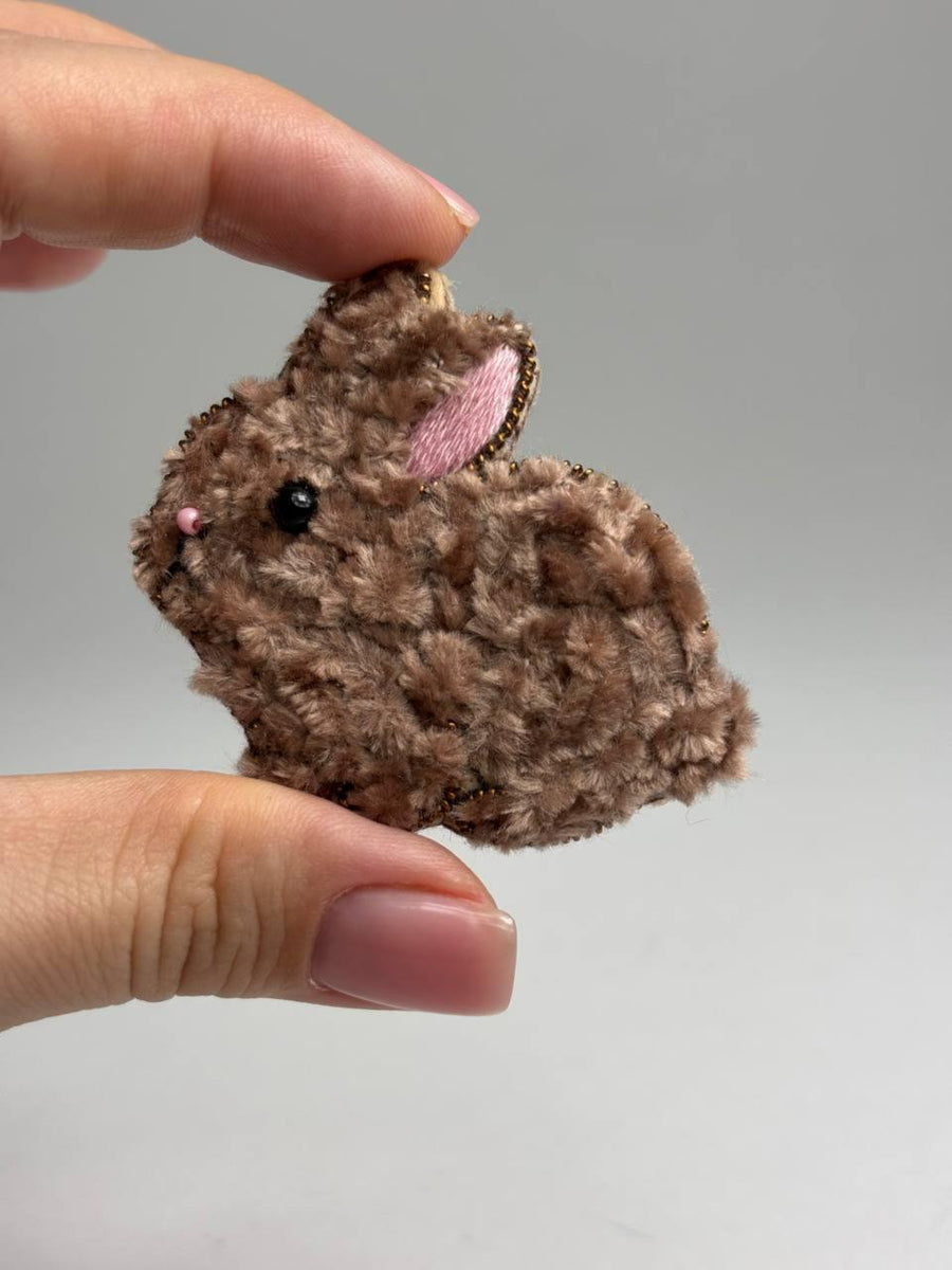 Set for making a brooch Crystal Art Cute bunny BP-377C