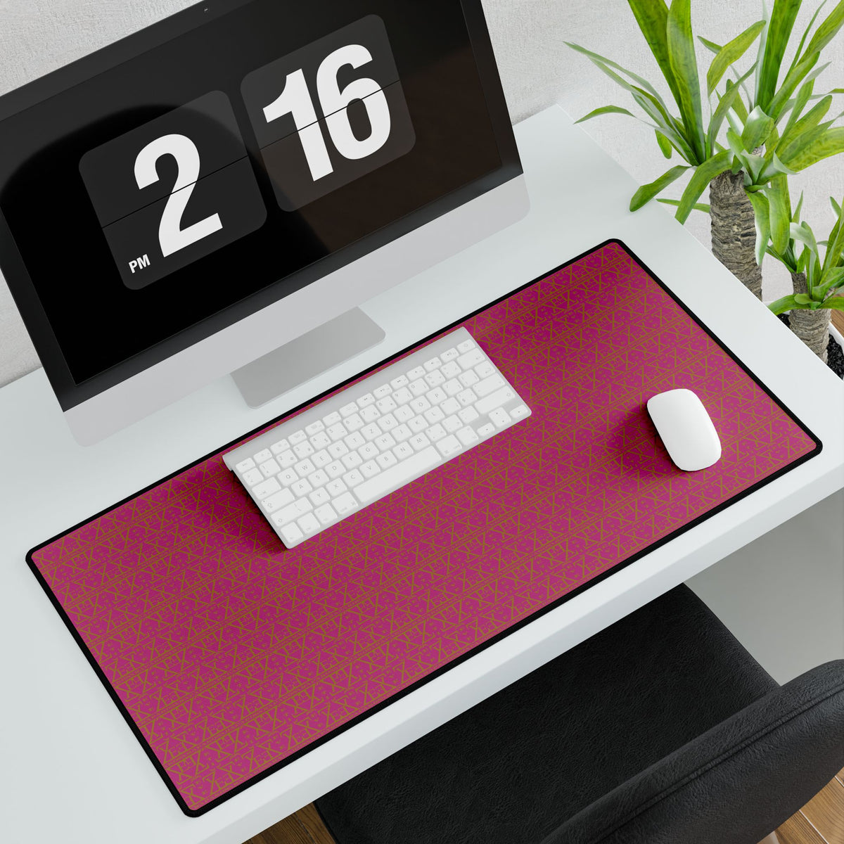 Arapakos&amp;Evezeti Bright Pink Desk Mat-0