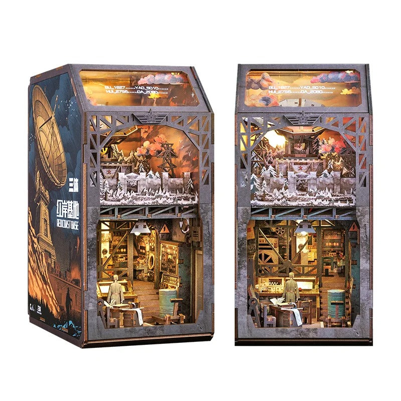Book Nook Wizardi Miniature - Red Coast Base Roombox Kit-0